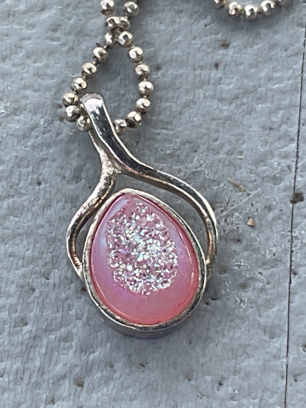 Sajen teardrop necklace pink stone with glitter sterling silver setting 18” - Picture 11 of 11